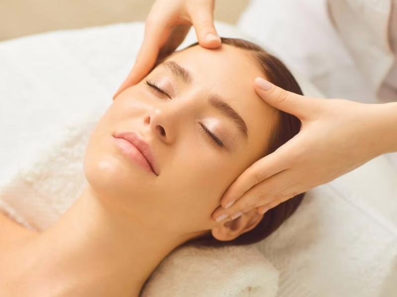 Mini Head Massage (add-on). Wirral's mobile massage therapist